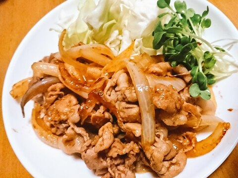 豚しょうが焼きのキャベツと貝割れ添え